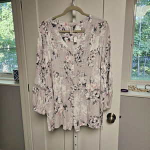 American rag size 1x boho top lilac color